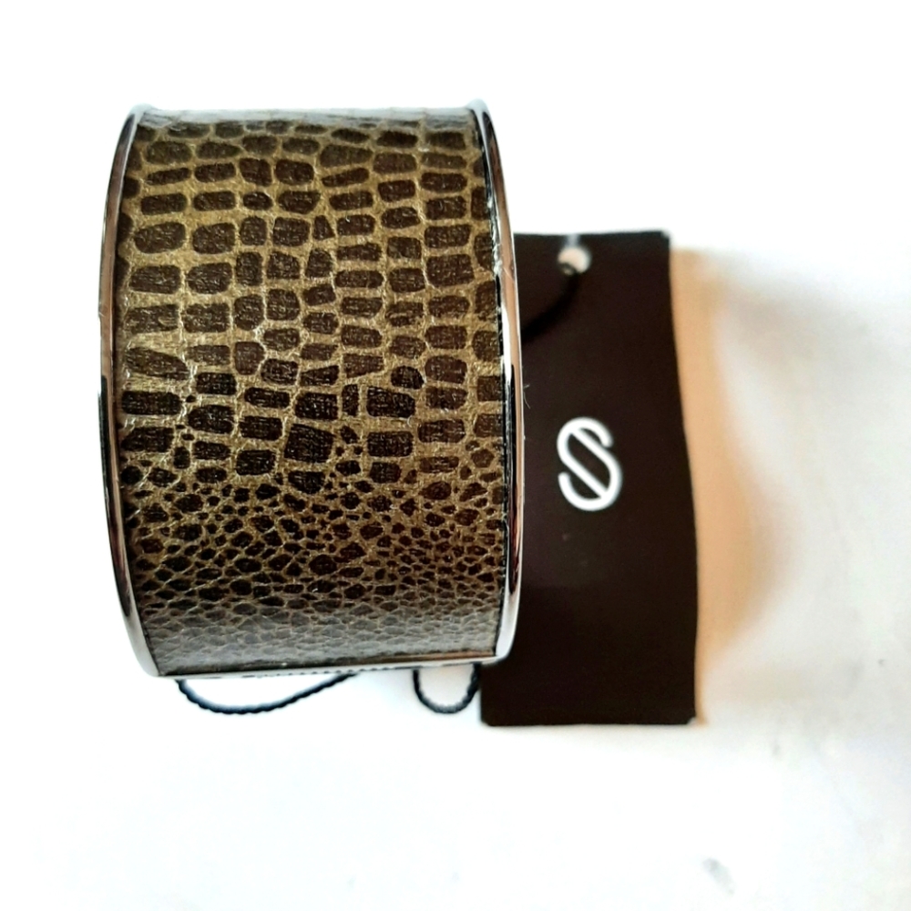 NWT Cuff Bangle Bracelet